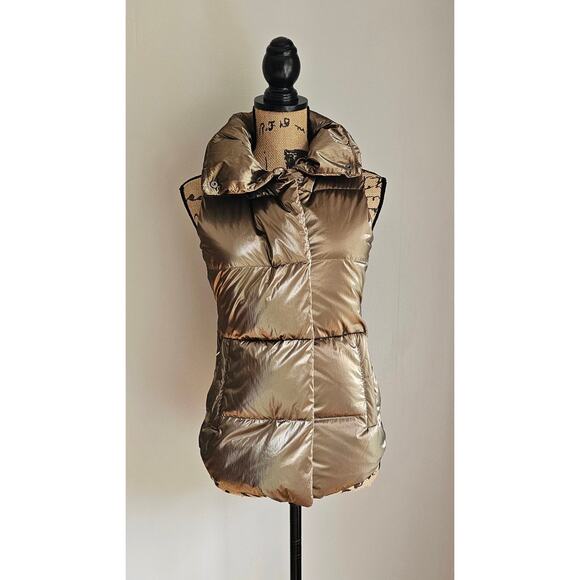Athleta Downtown Metallic Gold Puffer Vest, Sports, Womens Sz XXS, New, NWOT - Picture 13 of 13